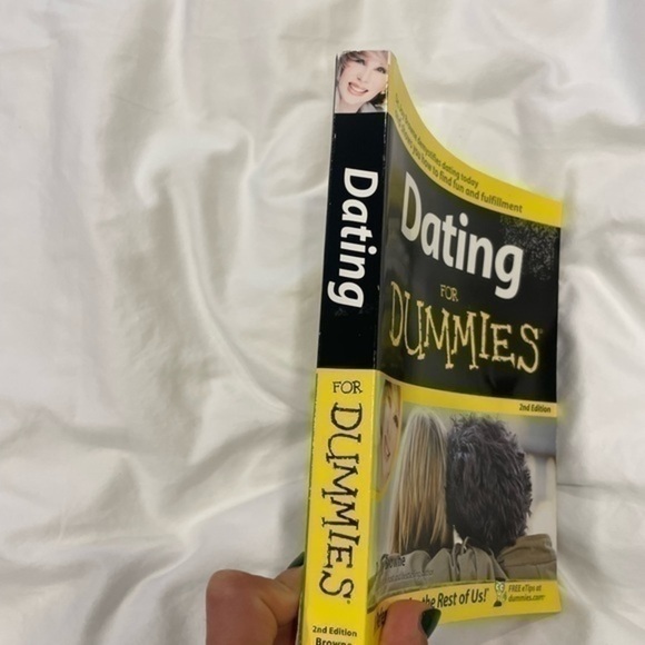 Dating for Dummies Book - Picture 6 of 6